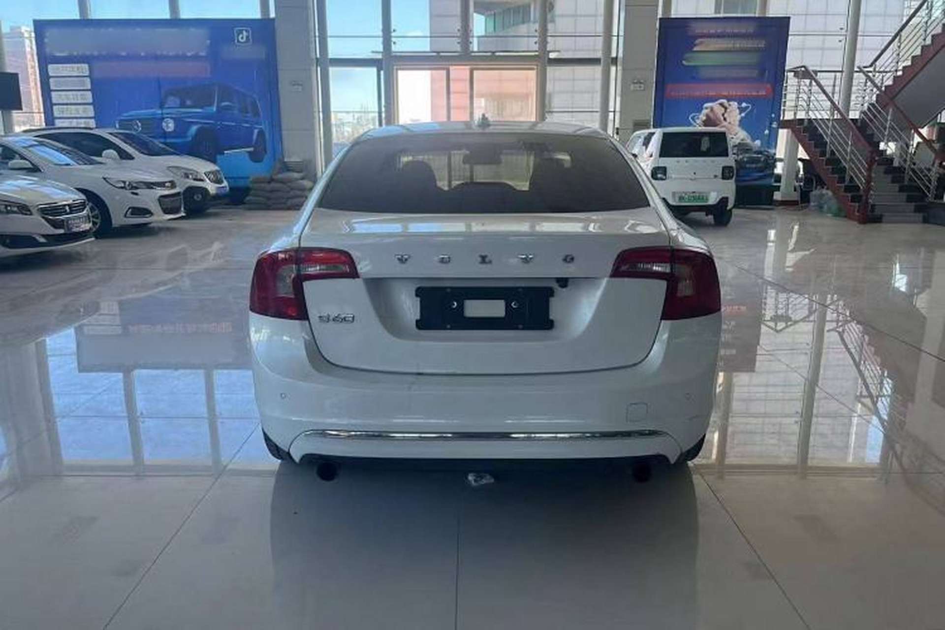 Used Volvo S60 2015 S60L 2.0T Zhiyuan Edition Exterior 4