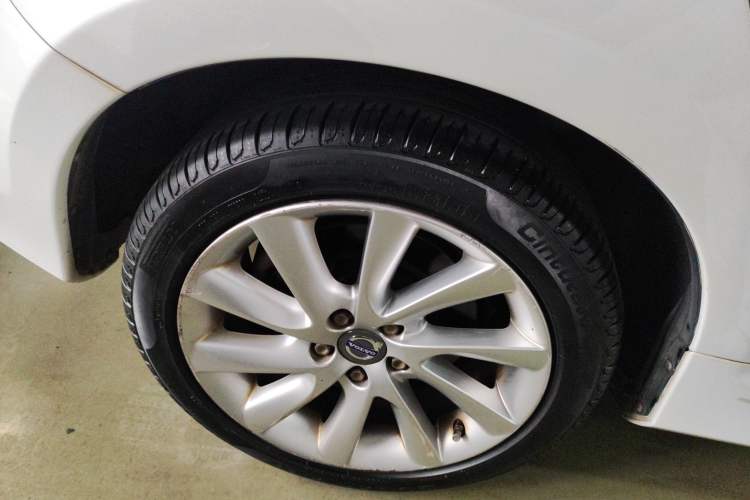 Used Volvo S60 2015 S60L 2.0T Zhiyuan Edition Exterior 8