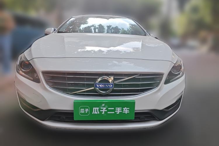 Used Volvo S60 2015 S60L 2.0T Zhiyuan Edition Front