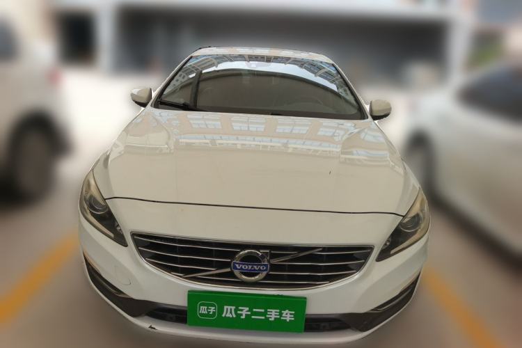 Used Volvo S60 2015 S60L 2.0T Zhiyuan Edition Front