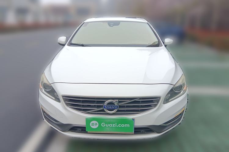 Used Volvo S60 2015 S60L 2.0T Zhiyuan Edition Front