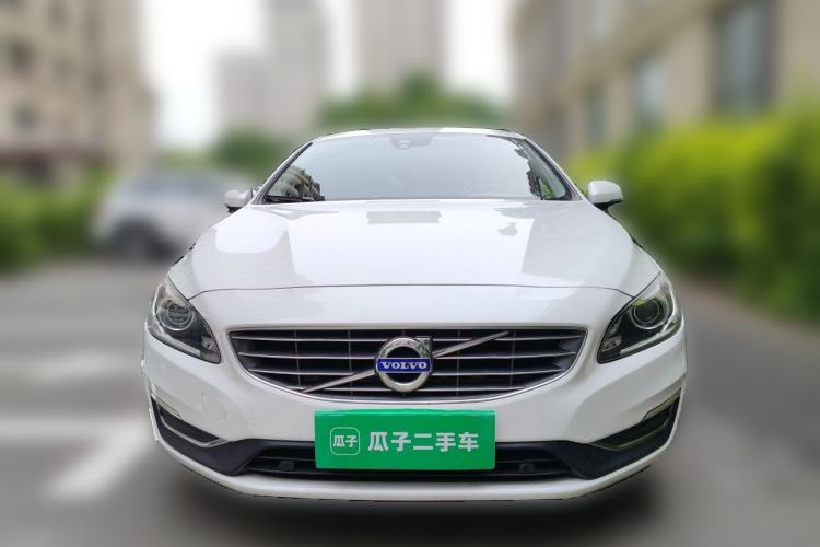 Used Volvo S60 2015 S60L 2.0T Zhiyuan Edition Front
