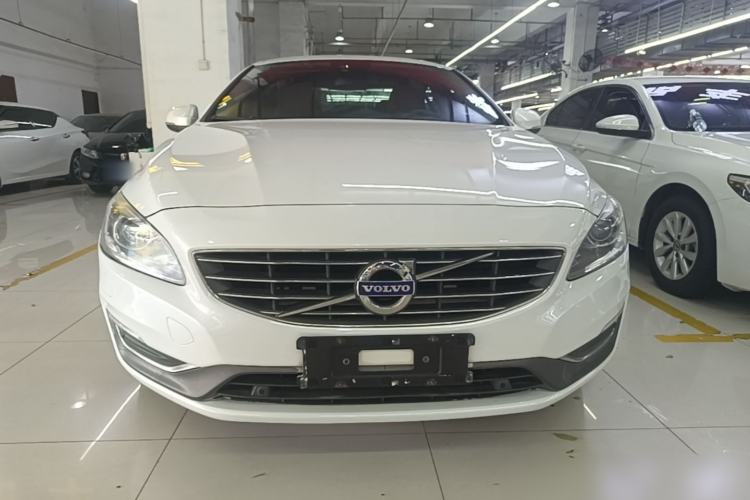 Used Volvo S60 2015 S60L 2.0T Zhiyuan Edition Front