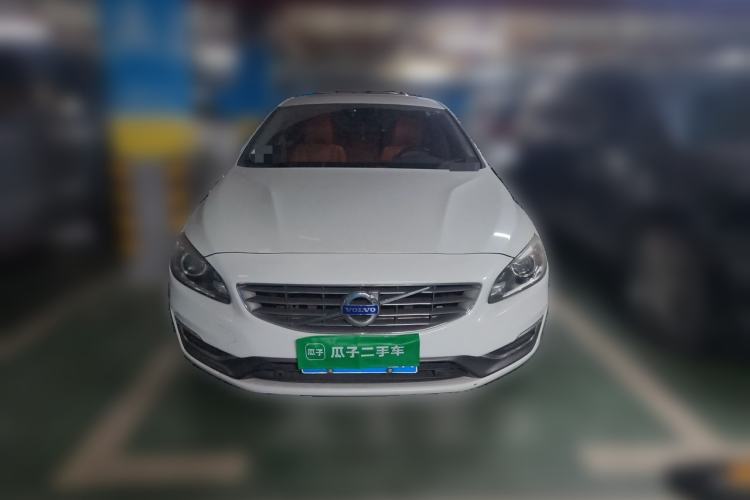 Used Volvo S60 2015 S60L 2.0T Zhiyuan Edition Front