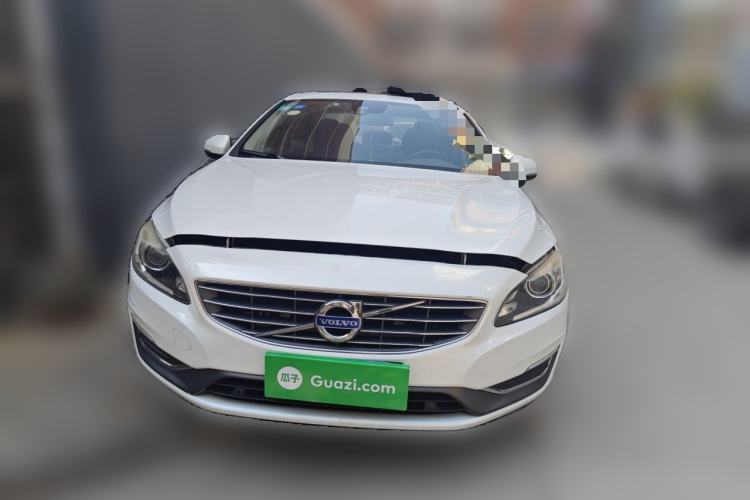 Used Volvo S60 2015 S60L 2.0T Zhiyuan Edition Front