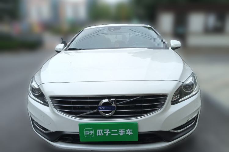 Used Volvo S60 2015 S60L 2.0T Zhiyuan Edition Front