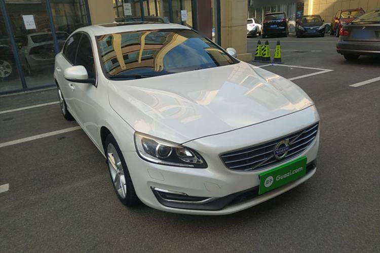 Used Volvo S60 2015 S60L T5 Intelligent Drive Edition Front Right 45 Deg