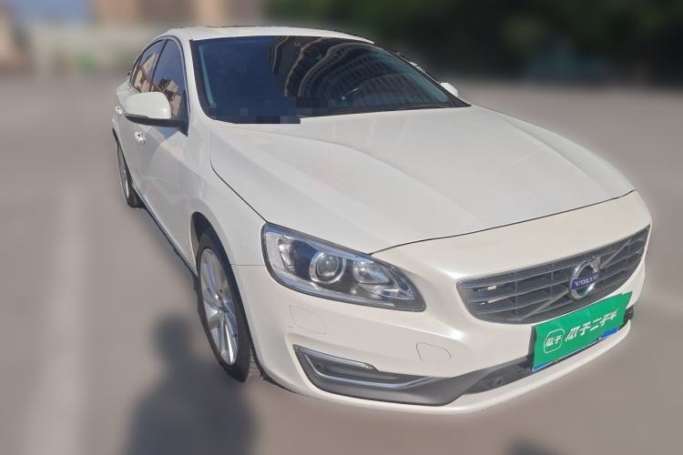 Used Volvo S60  Front Right 45 Deg