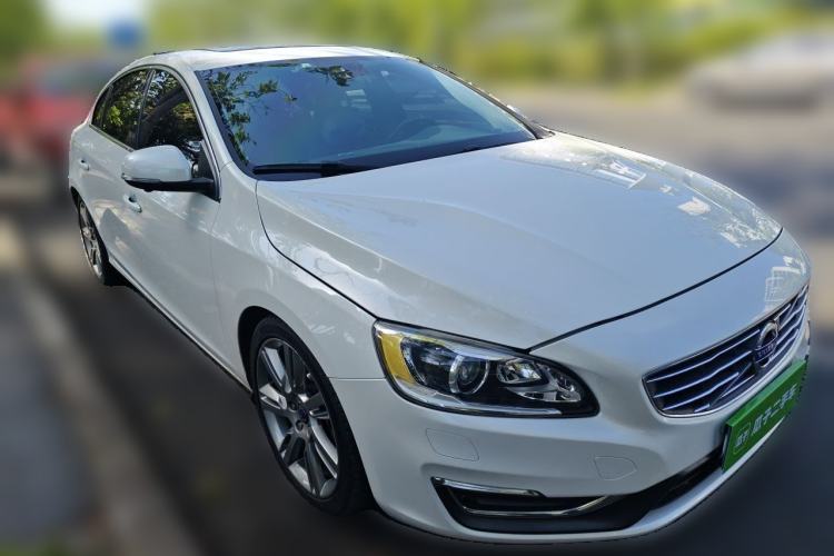 Used Volvo S60 2015 S60L T5 Intelligent Drive Edition Front Right 45 Deg