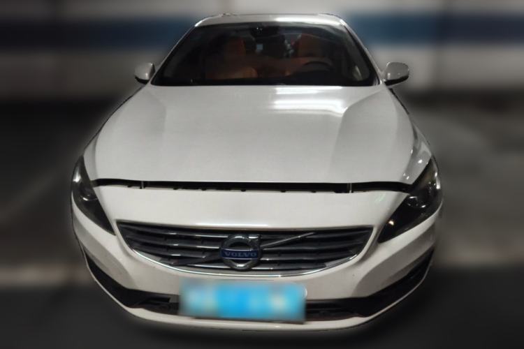 Used Volvo S60 2015 S60L 2.0T Zhiyuan Edition Front