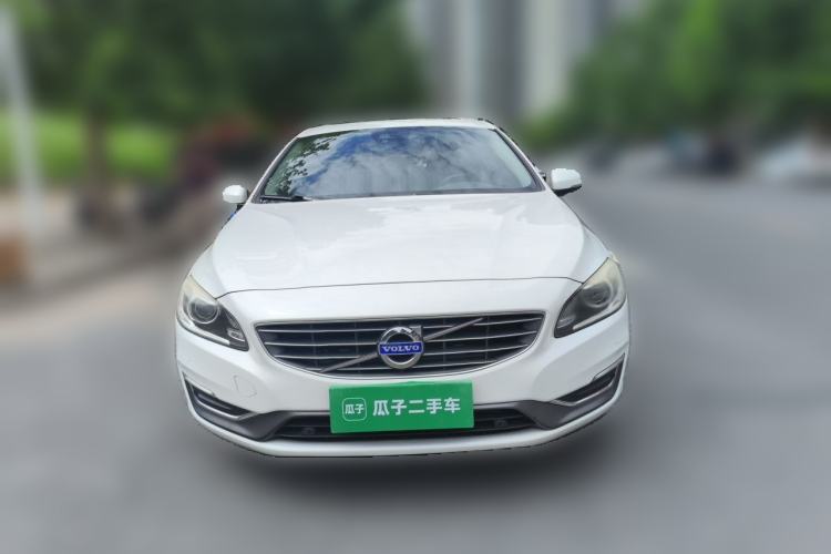 Used Volvo S60 2015 S60L 2.0T Zhiyuan Edition Front