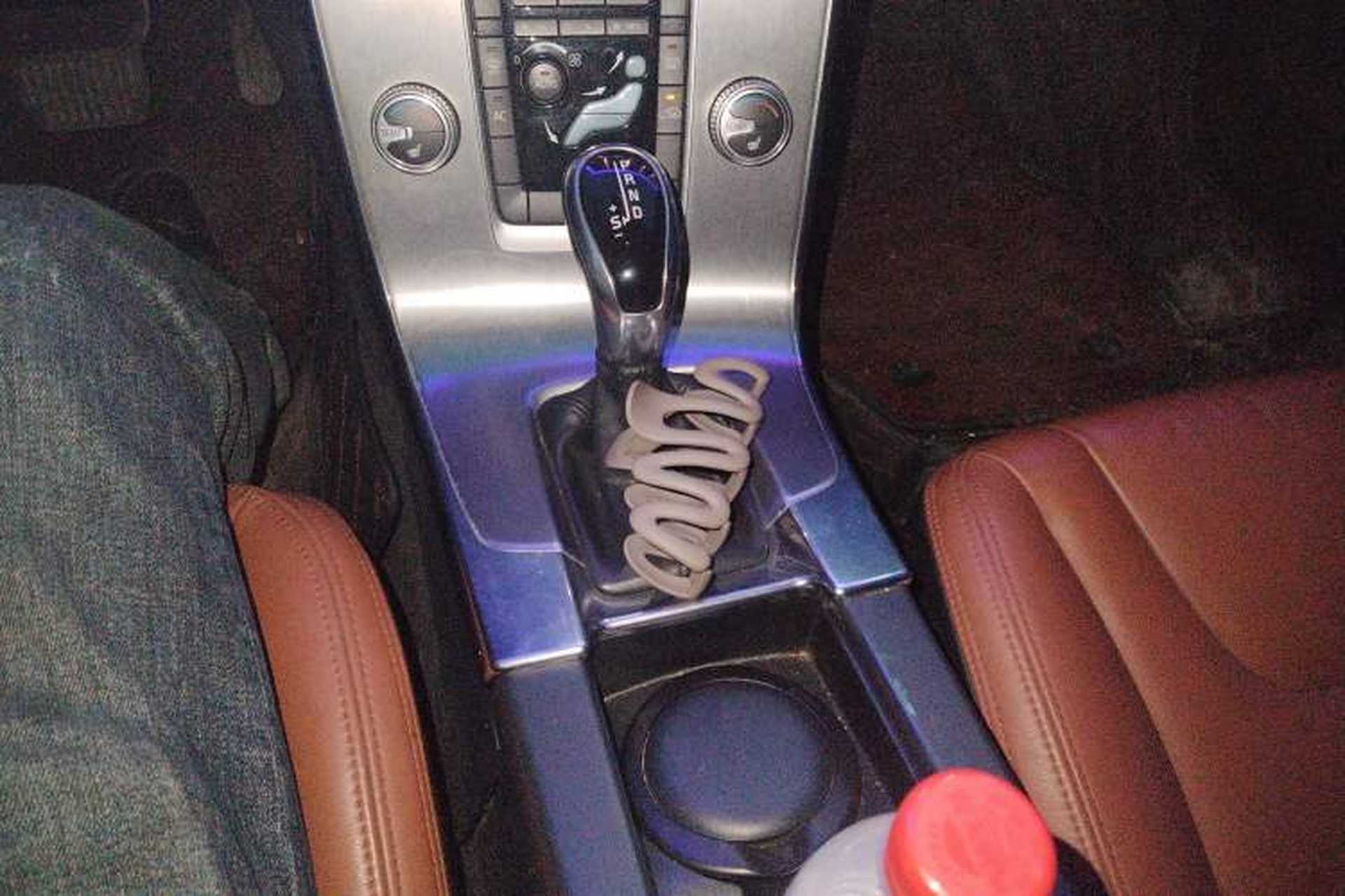 Used Volvo S60 2015 S60L 2.0T Zhiyuan Edition Gear Lever