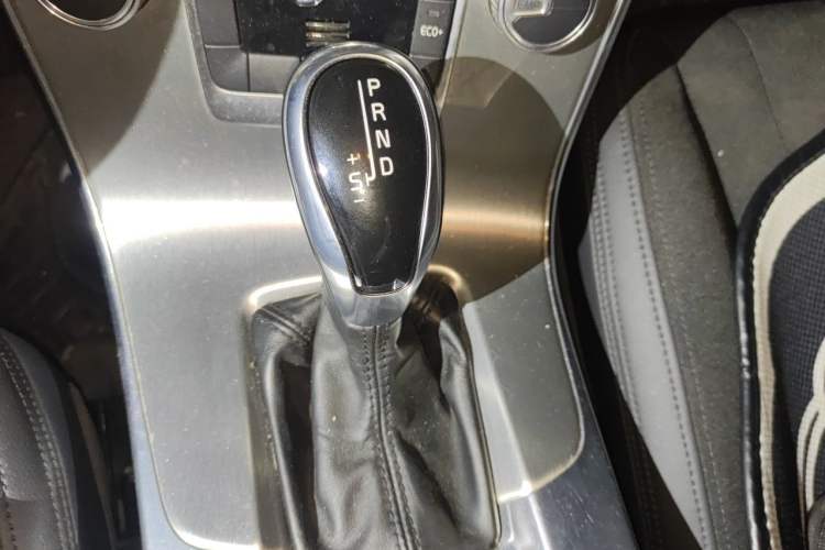Used Volvo S60 2015 S60L 2.0T Smart Drive Edition Gear Lever
