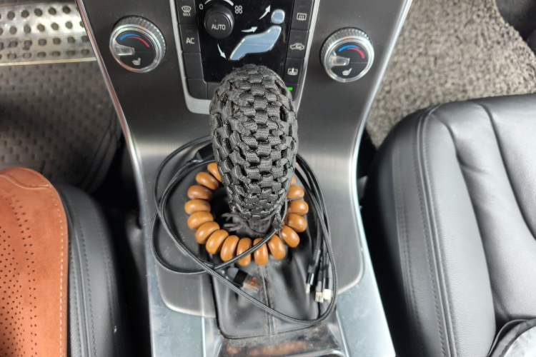 Used Volvo S60 2015 S60L T5 Intelligent Drive Edition Gear Lever