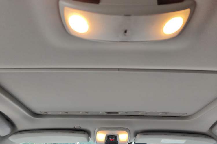 Used Volvo S60 2015 S60L 2.0T Zhiyuan Edition Headliner