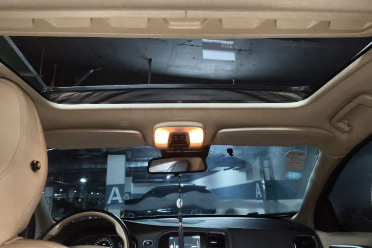 Used Volvo S60 2015 S60L 2.0T Zhiyuan Edition Headliner