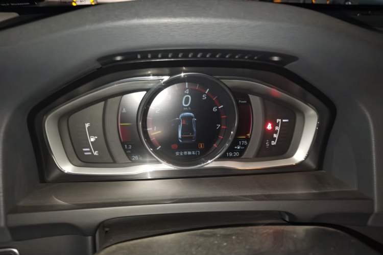 Used Volvo S60 2015 S60L T5 Intelligent Drive Edition Instrument Cluster