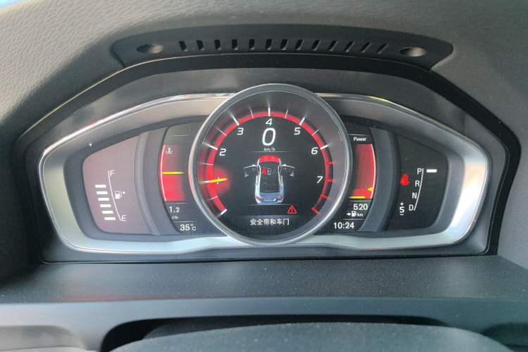 Used Volvo S60 2015 S60L 2.0T Zhiyuan Edition Instrument Cluster