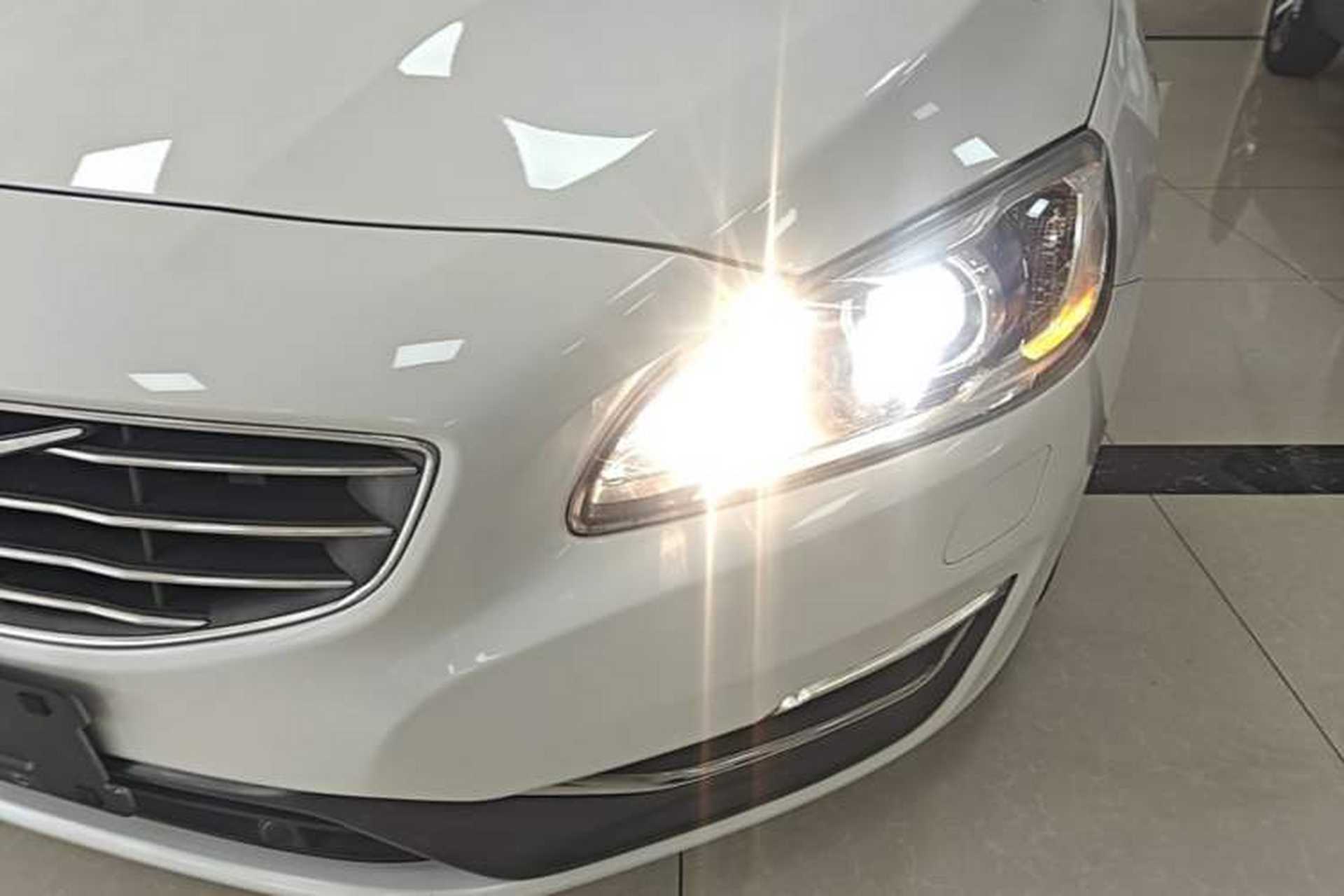 Used Volvo S60 2015 S60L 2.0T Zhiyuan Edition Left Front Headlight