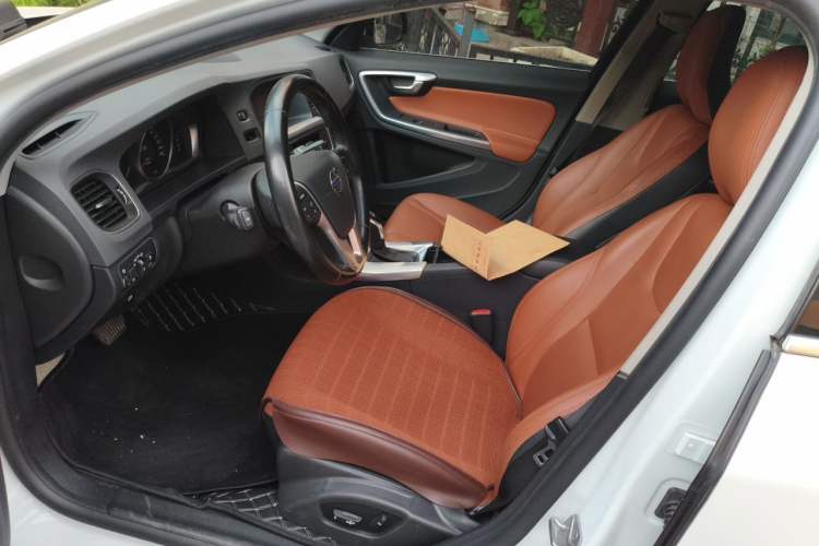 Used Volvo S60 2015 S60L 2.0T Zhiyuan Edition Left Front Seat