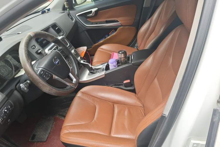 Used Volvo S60 2015 S60L 2.0T Zhiyuan Edition Left Front Seat