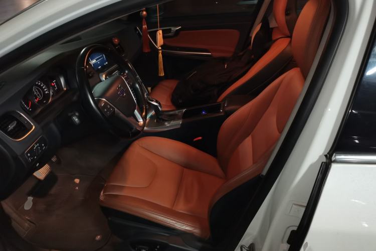 Used Volvo S60 2015 S60L 2.0T Zhiyuan Edition Left Front Seat