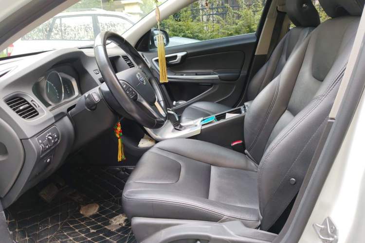 Used Volvo S60 2015 S60L 2.0T Zhiyuan Edition Left Front Seat
