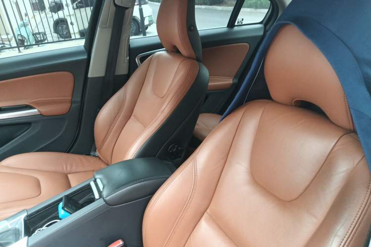 Used Volvo S60 2015 S60L 2.0T Zhiyuan Edition Left Front Seat