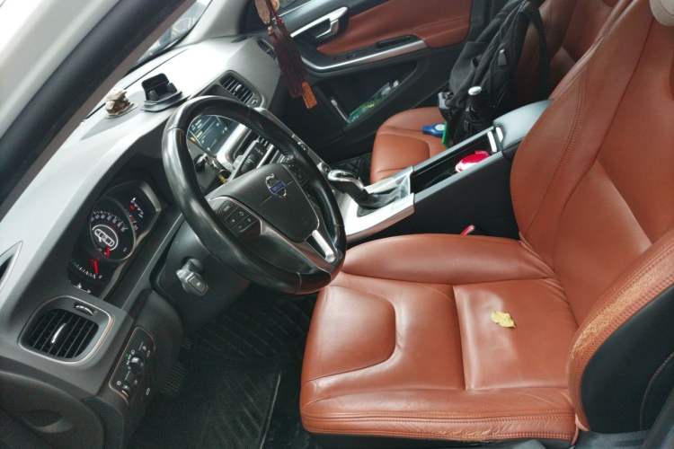 Used Volvo S60 2015 S60L 2.0T Zhiyuan Edition Left Front Seat