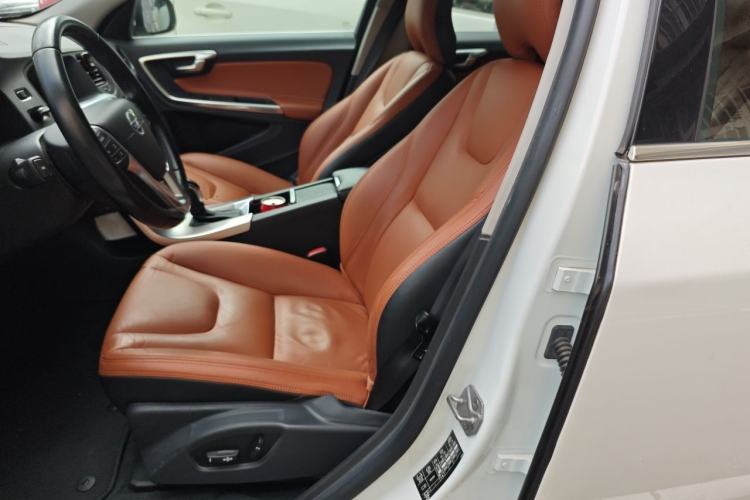 Used Volvo S60 2015 S60L 2.0T Zhiyuan Edition Left Front Seat