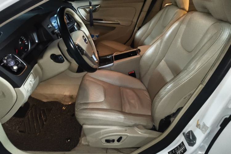 Used Volvo S60 2015 S60L 2.0T Zhiyuan Edition Left Front Seat