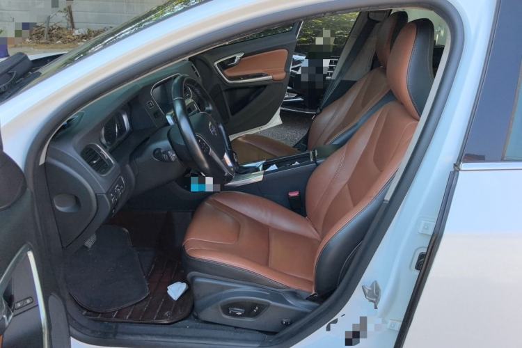 Used Volvo S60 2015 S60L 2.0T Zhiyuan Edition Left Front Seat