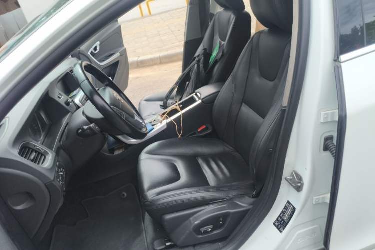 Used Volvo S60 2015 S60L 2.0T Zhiyuan Edition Left Front Seat