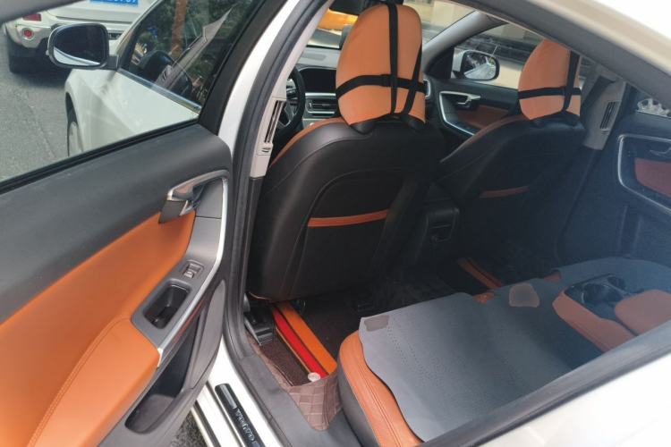 Used Volvo S60 2015 S60L 2.0T Zhiyuan Edition Left Rear Seat
