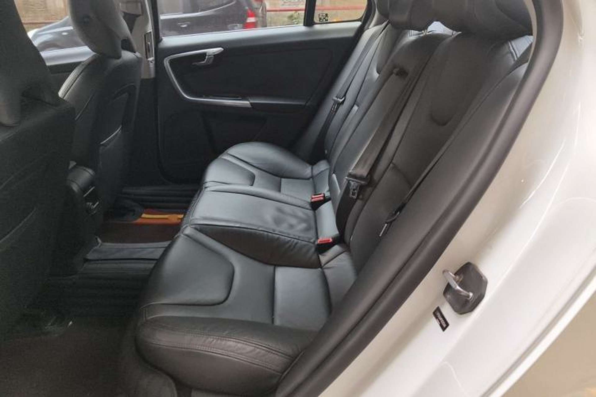 Used Volvo S60 2015 S60L 2.0T Zhiyuan Edition Left Rear Seat
