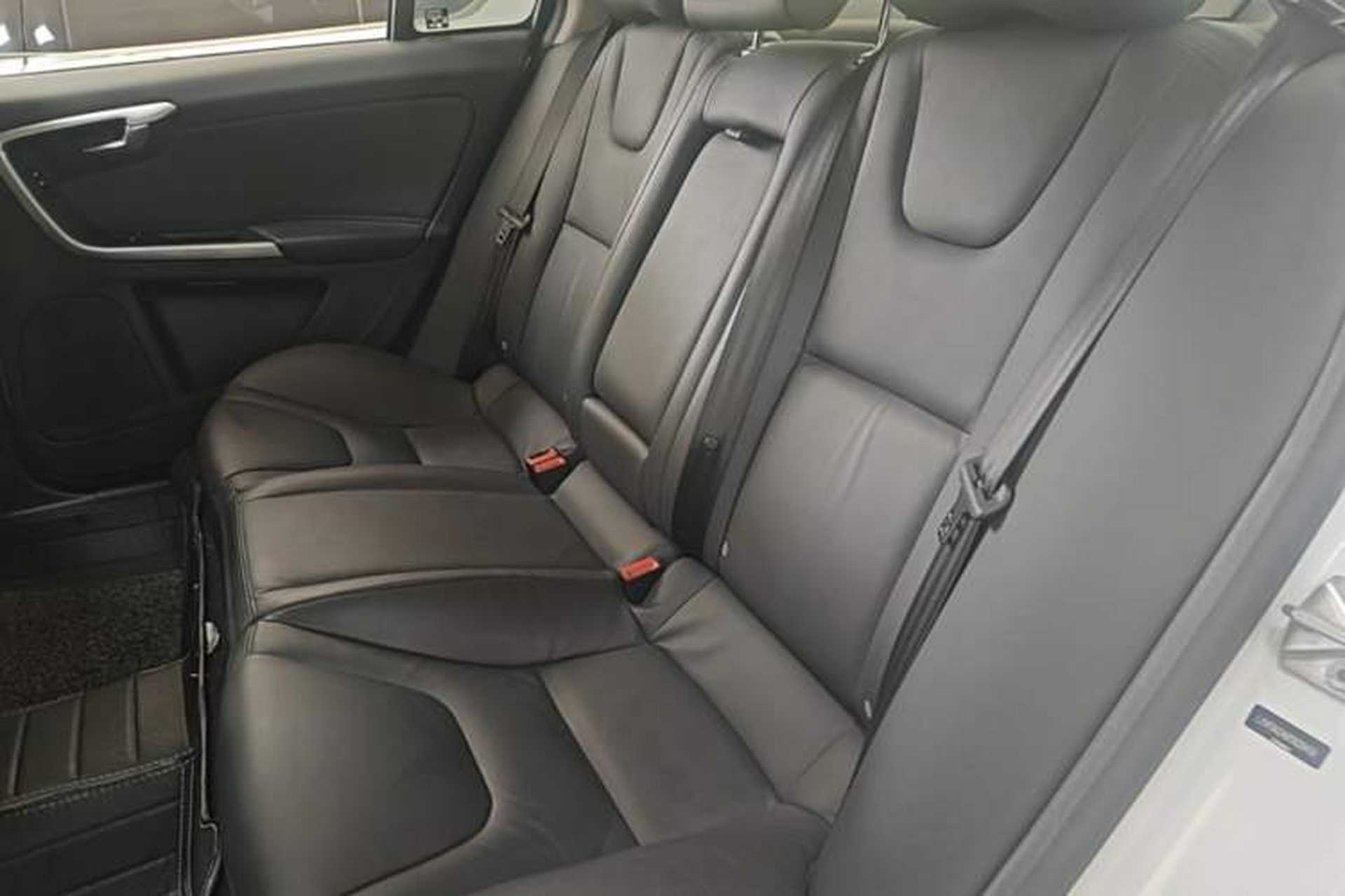 Used Volvo S60 2015 S60L 2.0T Zhiyuan Edition Left Rear Seat