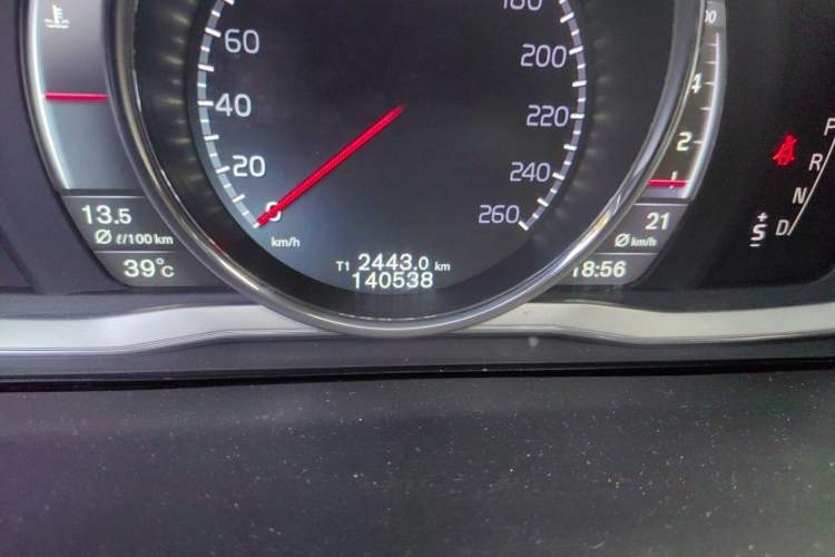 Used Volvo S60 2015 S60L T5 Intelligent Drive Edition Odometer Close Up