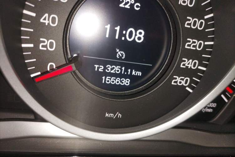 Used Volvo S60 2015 S60L 2.0T Zhiyuan Edition Odometer Close Up
