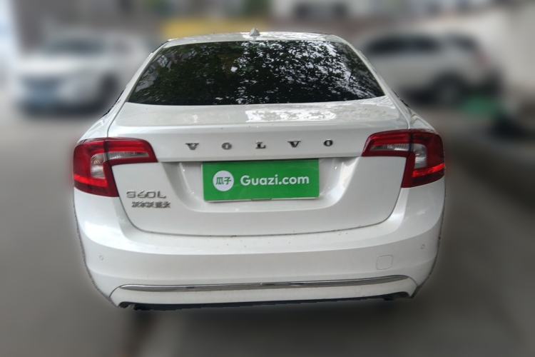 Used Volvo S60 2015 S60L 2.0T Zhiyuan Edition Rear