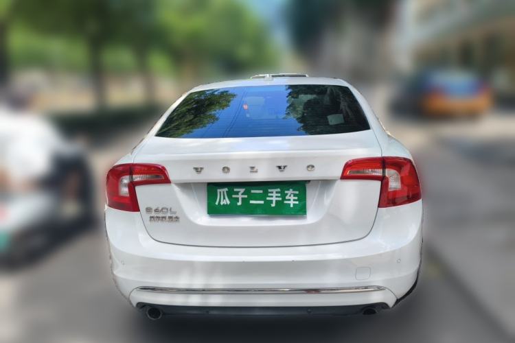 Used Volvo S60 2015 S60L 2.0T Zhiyuan Edition Rear