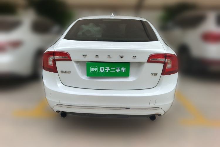 Used Volvo S60 2015 S60L 2.0T Zhiyuan Edition Rear