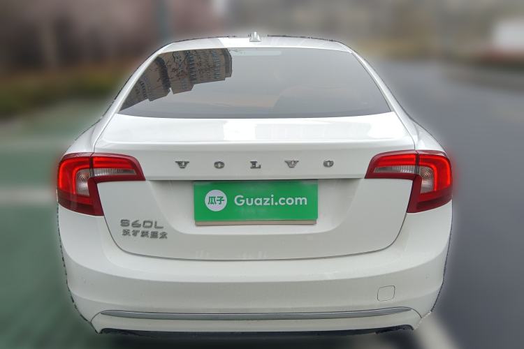 Used Volvo S60 2015 S60L 2.0T Zhiyuan Edition Rear