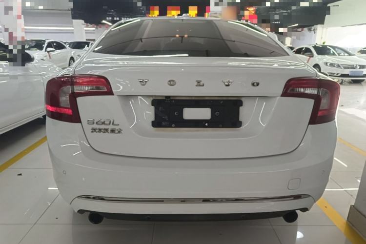 Used Volvo S60 2015 S60L 2.0T Zhiyuan Edition Rear