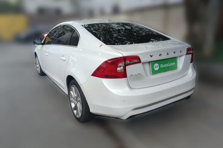 Used Volvo S60 2015 S60L 2.0T Zhiyuan Edition Rear Left 45 Deg
