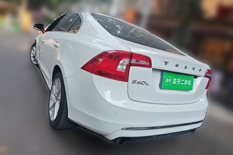 Used Volvo S60 2015 S60L 2.0T Zhiyuan Edition Rear Left 45 Deg