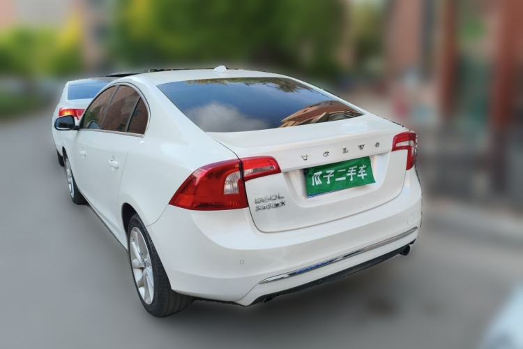 Used Volvo S60 2015 S60L 2.0T Zhiyuan Edition Rear Left 45 Deg