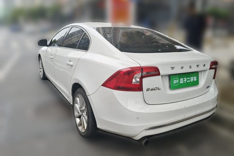 Used Volvo S60 2015 S60L 2.0T Zhiyuan Edition Rear Left 45 Deg