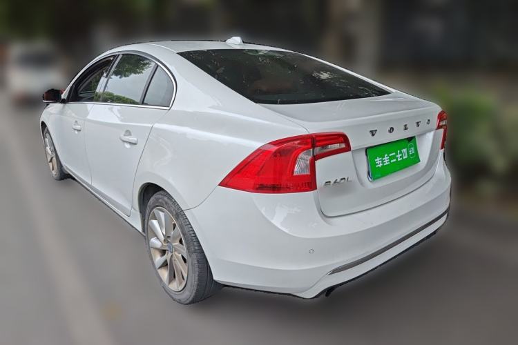 Used Volvo S60 2015 S60L 2.0T Zhiyuan Edition Rear Left 45 Deg