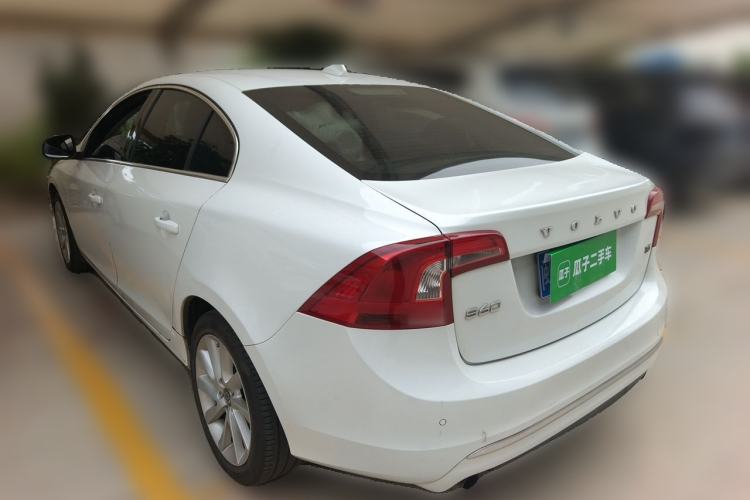 Used Volvo S60 2015 S60L 2.0T Zhiyuan Edition Rear Left 45 Deg