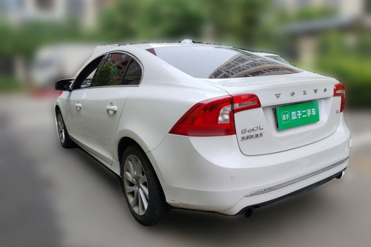 Used Volvo S60 2015 S60L 2.0T Zhiyuan Edition Rear Left 45 Deg
